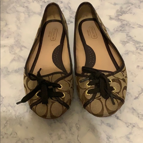 Coach Shoes Coach Josie Signature Flats Euc Size 95